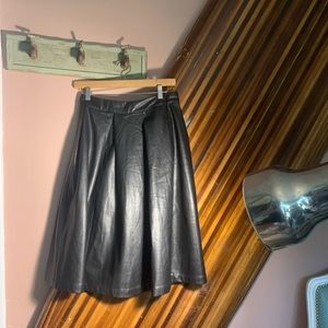 leather skirt